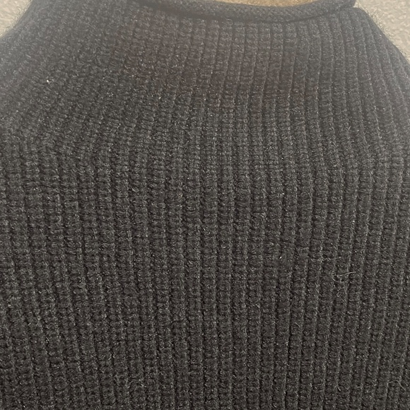 Crescent Mock Neck Cropped Sweater Size S in Black - Picture 6 of 8